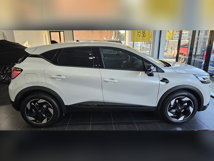 Renault Captur TECHNO E-TECH 117KW 160CV foto 22